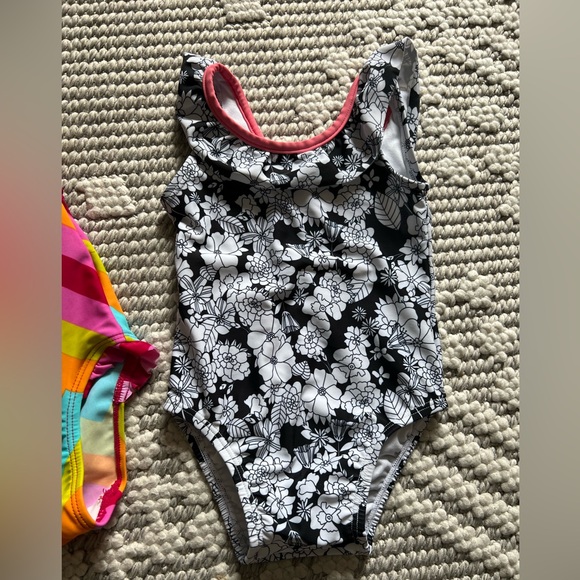 Baby GAP - infant bathing suits. Size 12-18 months - Picture 2 of 7